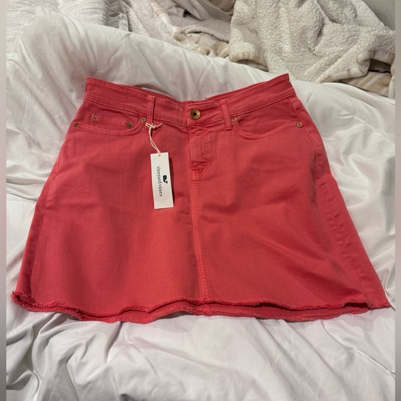 Vineyard vines Jean red skirt. NWT - Picture 2 of 7